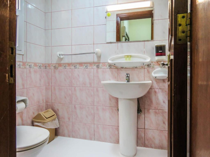 Bathroom 4, Al Ferdous Hotel Apartment, Sharjah City