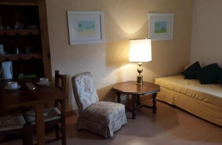 Bedroom 4, Le Castel Blanc, Doubs