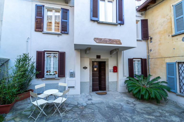 Room 3, Loving Loppia by Wonderful Italy - Glicine, Como