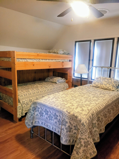 Bedroom, Sam A Baker State Park, Wayne