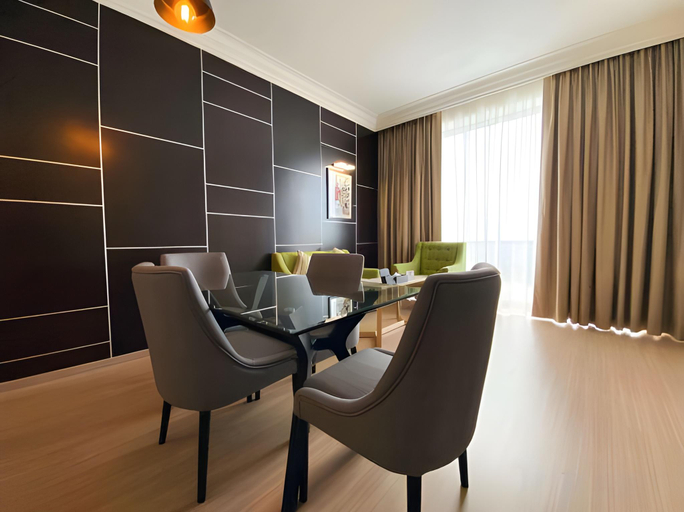 Dining Room 27