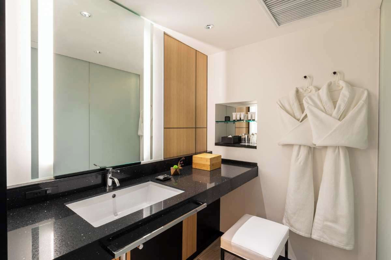 Bathroom 5, Hotel New Otani Tokyo The Main, Chiyoda