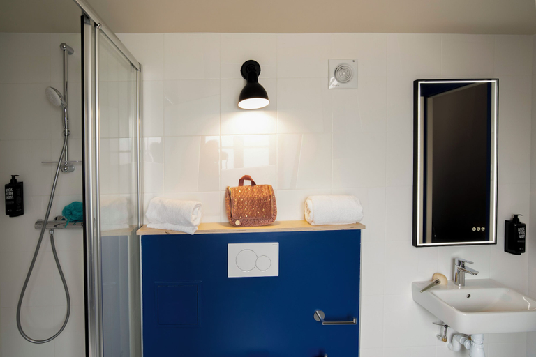 Bathroom 4, ibis Styles Paris Opéra Lafayette, Paris