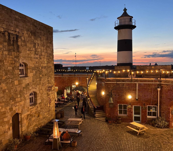 Exterior & Views 2, Top Floor Apartment in South Parade Pier, Portsmouth