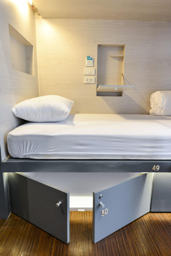 Bedroom 12