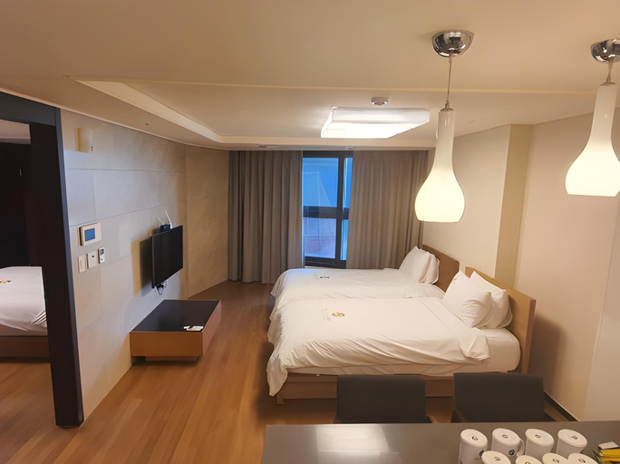 Bedroom 2, Plea De Blanc Hotel & Residence, Haeundae