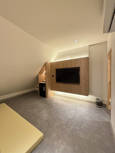 Bedroom 15