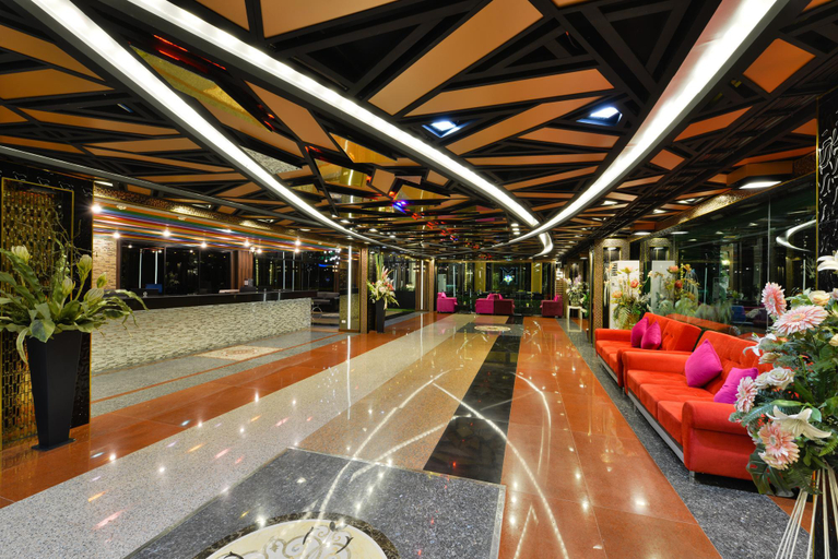 Public Area 4, The Breton Hotel (Media), Bung Kum