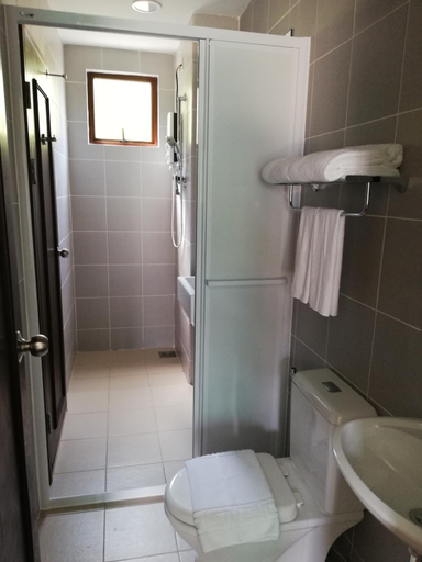 Bathroom 4, Royale Chulan Cherating Chalet, Kuantan
