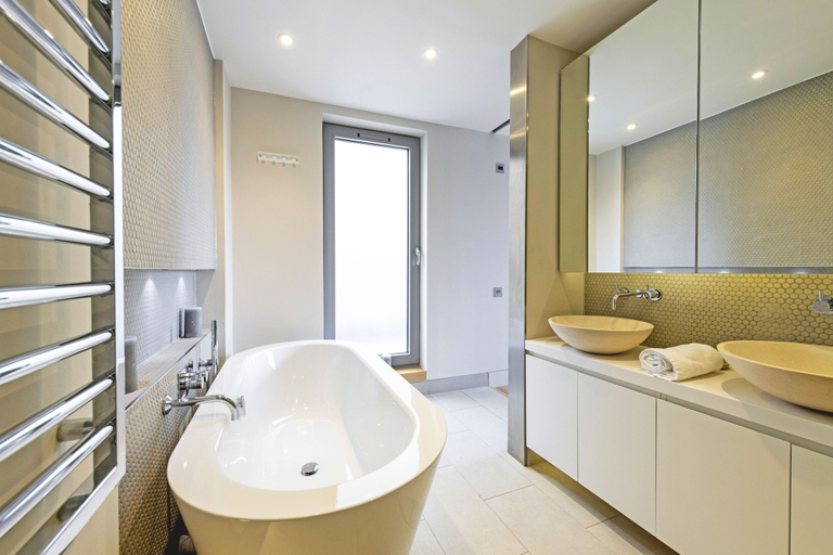 Bathroom 3, Accomodo London Waterloo - Luxury & Spacious Triplex Penthouse on Southbank, London