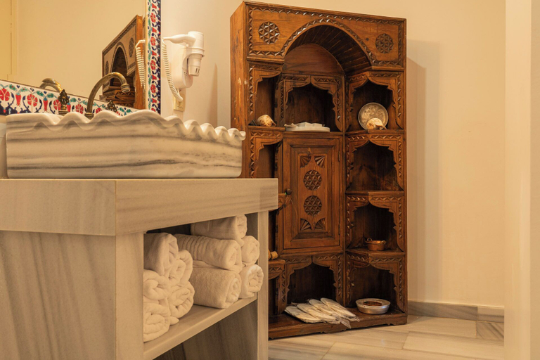 Bedroom 4, Palais Büyükada, Adalar