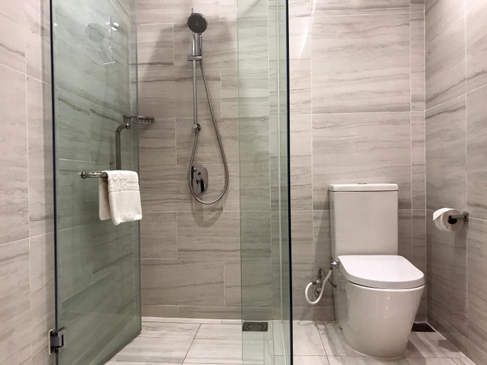 Bathroom 11