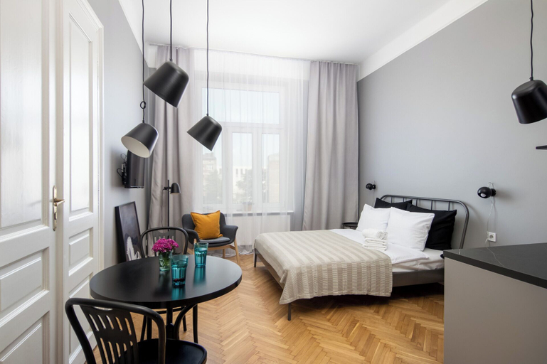 Bedroom 2, Barbacan Suites by Upstairs, Kraków City