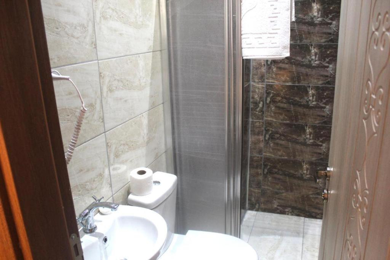 Bathroom 3, HOTEL MEGARON, Fatih