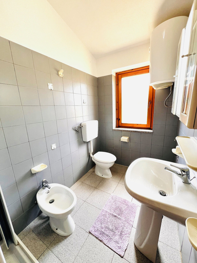 Bathroom 3, Residence La Cinta 8 DX, Nuoro