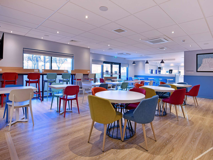 Food & Drinks 3, Travelodge Edinburgh Park, Edinburgh