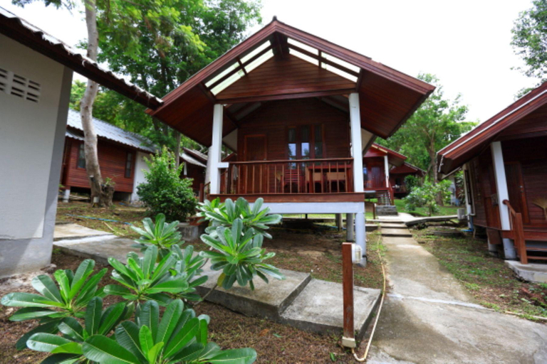 Exterior 17