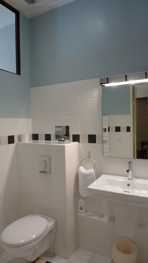 Bathroom 3, Hotel Central Bastia, Haute-Corse