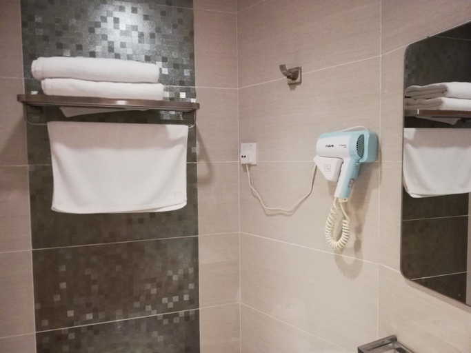 Bathroom 8