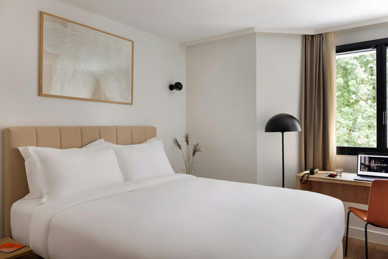 Bedroom, Yvette Hotel Porte de Versailles, Sonder by Marriott Bonvoy, Hauts-de-Seine