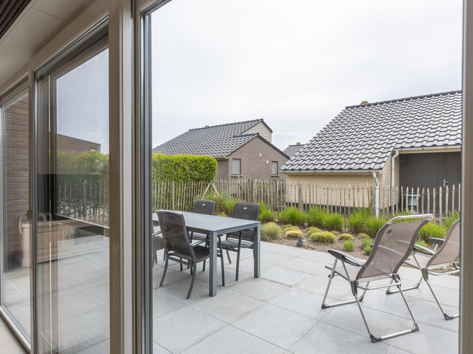 Others 5, Holiday home within walking distance of the sea, West-Vlaanderen