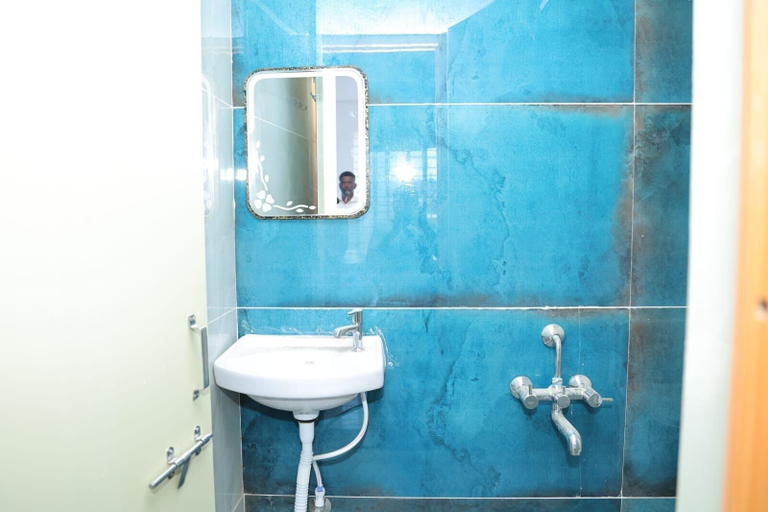 Bathroom 3, Vishwas Comforts, Chitradurga