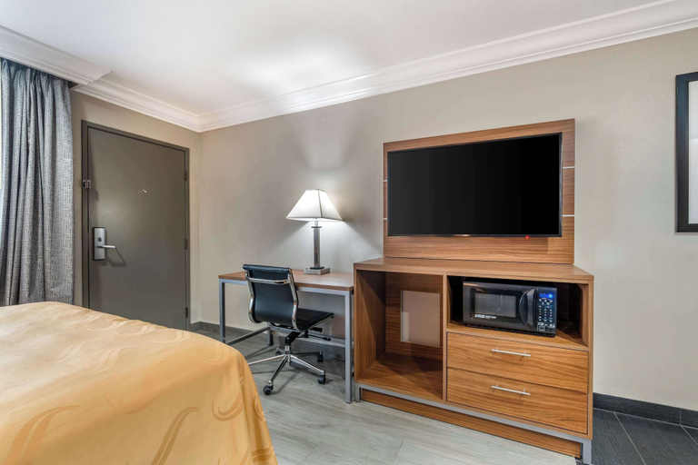 Bedroom 2, Quality Inn & Suites Vacaville, Solano