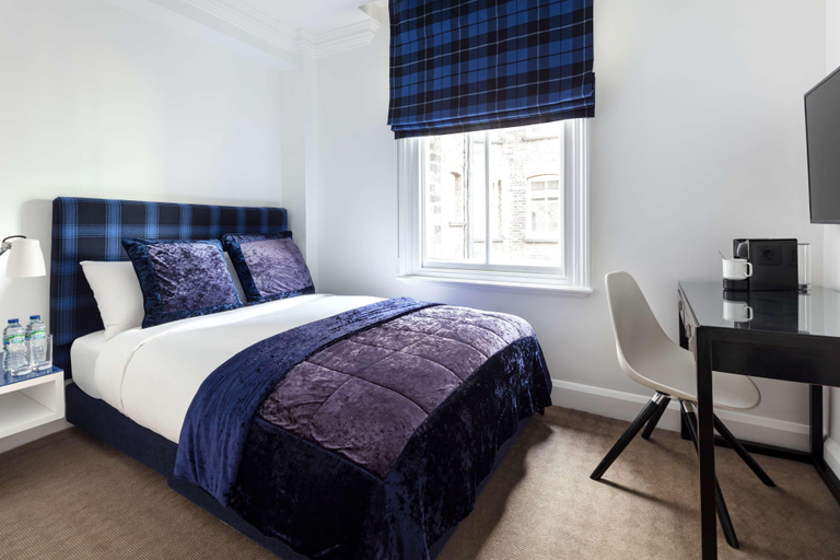 Bedroom 2, Radisson Blu Edwardian Kenilworth Hotel London, London