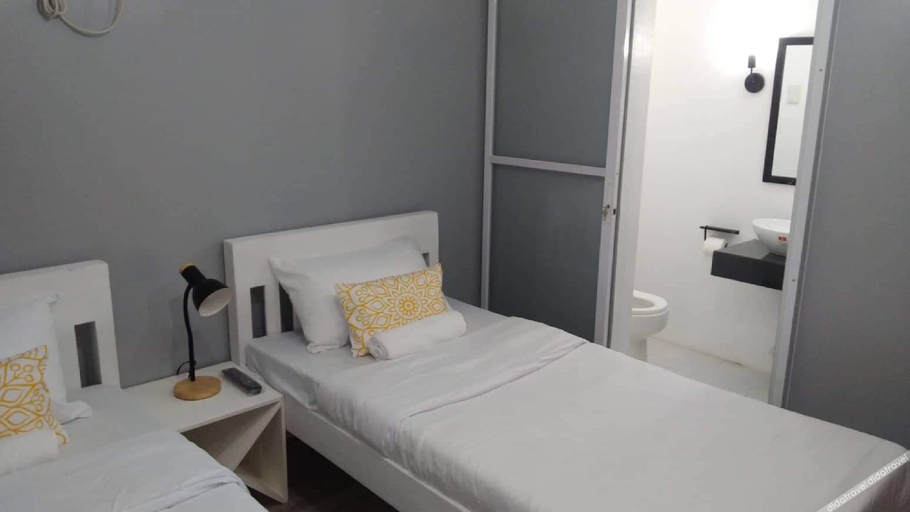 Bedroom 4, Angels Bed and Breakfast Sipalay City by RedDoorz, Sipalay City