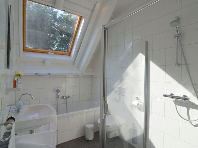 Bathroom 2, Countryside villa with wellness, Eibergen