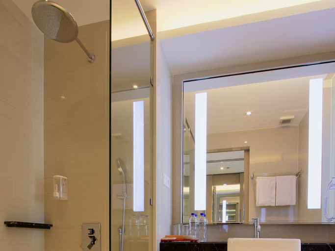 Bathroom 4