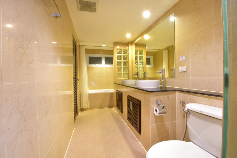 Bathroom 8
