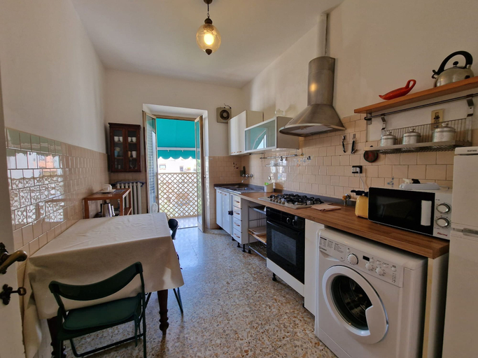 Room 5, Pandolfini 11 in Firenze, Florence