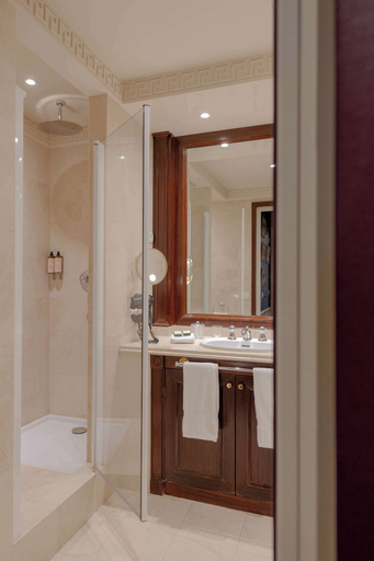 Bathroom 4, Hotel Napoleon, Paris