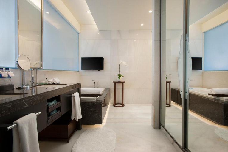 Bathroom 7