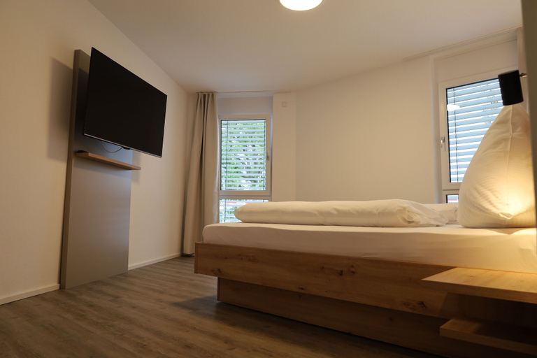 Bedroom 4, MEIN MOTEL - Self Check-in -, Rottweil