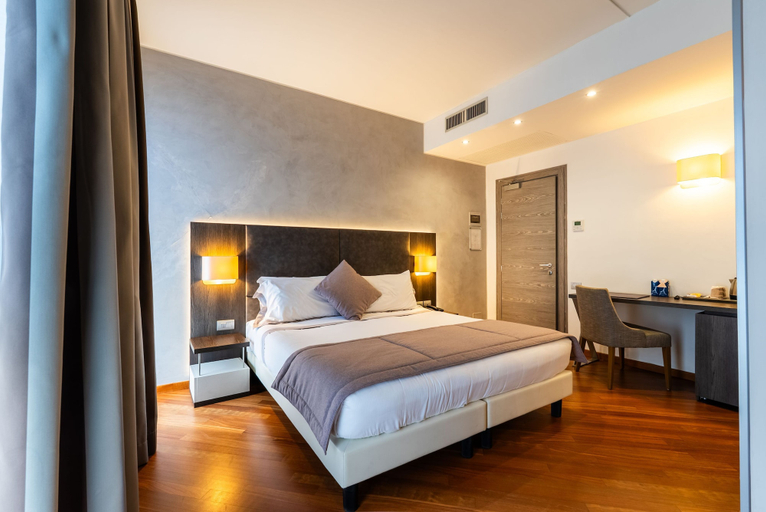 Bedroom 3, Hotel Como, Como