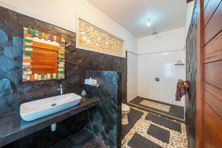 Bathroom 3, Villa Cemara, Klungkung