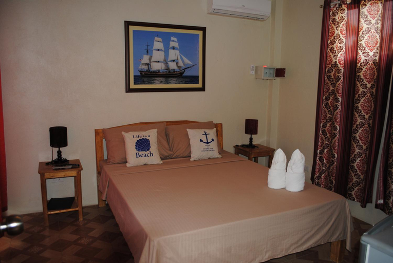Bedroom 3, Captains Lodge and Bar, Panglao
