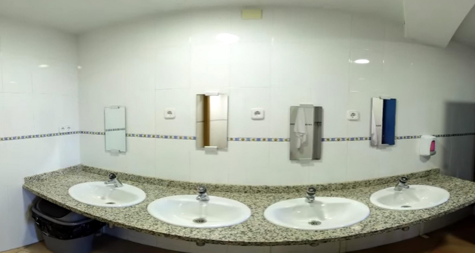 Bathroom 4, Mellow Hostel Barcelona, Barcelona