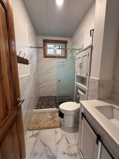 Bathroom, Oasis Paradise Hotel, Tela