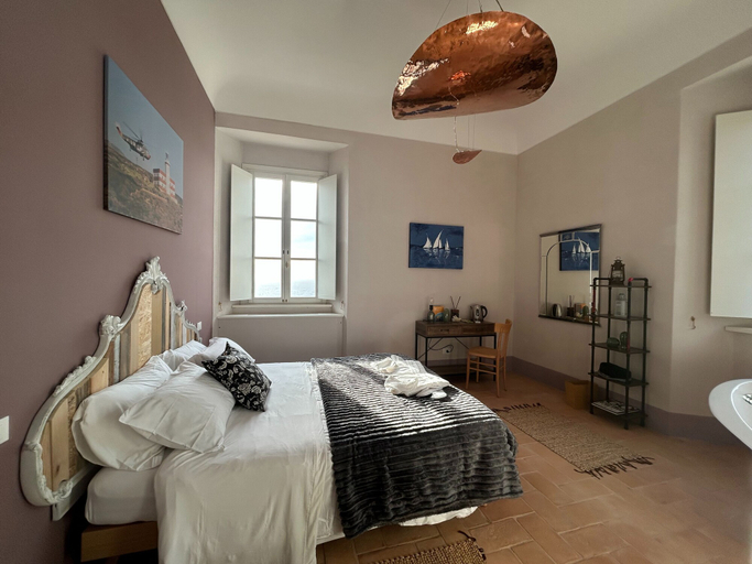 Bedroom 2, Capel Rosso Lighthouse, Grosseto