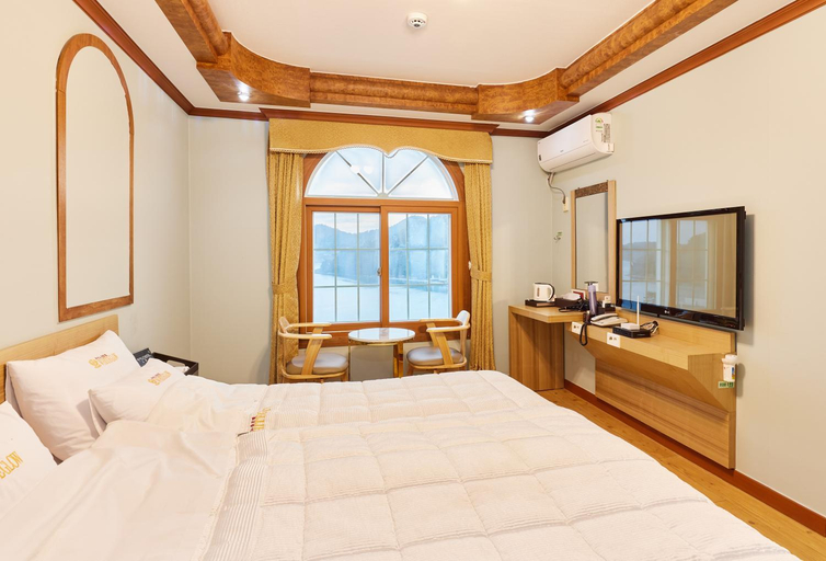 Bedroom 2, Goheung hayan noeul hotel, Goheung