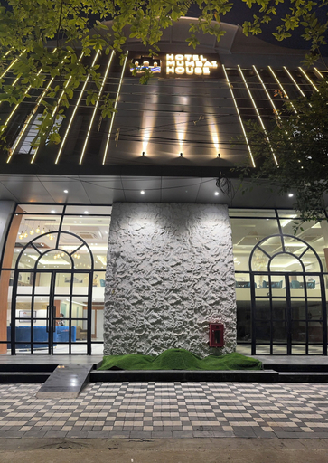 Exterior & Views 2, Hotel Mumbai House-Vijay Nagar, Indore