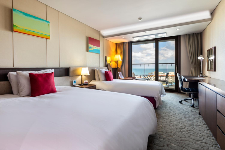 Bedroom 4, Ramada Jeju Hamdeok, Jeju