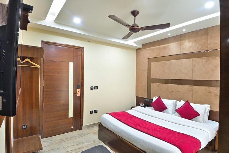 Bedroom 3, Hotel Vanson Delite, West