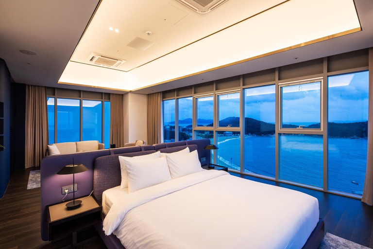 Bedroom 2, The Week And Resort, Jung