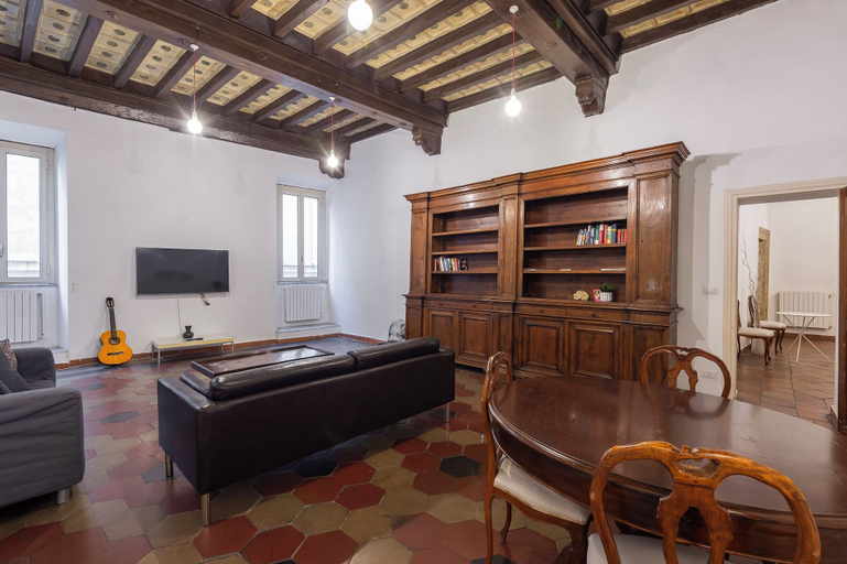 Others 5, Piazza Navona Charming Large Apartment, Roma