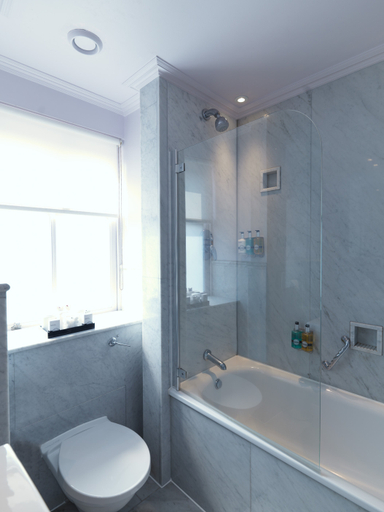 Bathroom 4, Radisson Blu Hotel, London Tottenham Court Road, London