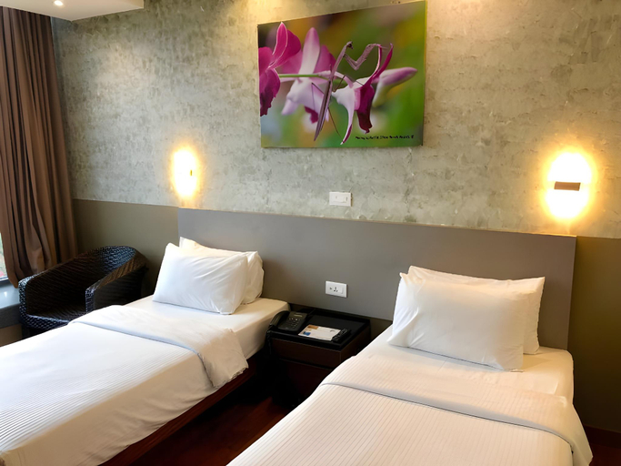 Bedroom 13